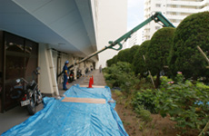 コンクリート流し込み作業風景